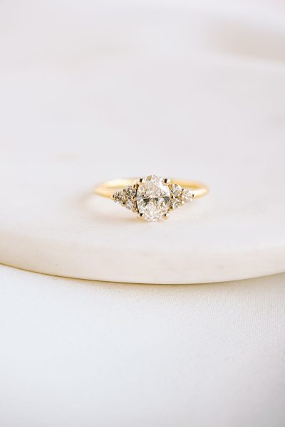 Ine Goossens Goudsmid Juwelen Goud Maatwerk Handgemaakt Moederliefde Trouwringen Verlovingsring Diamant Alliance Jewelry geboortejuweel oud goud